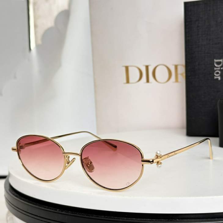 Picture of Dior Sunglasses _SKUfw77619937fw